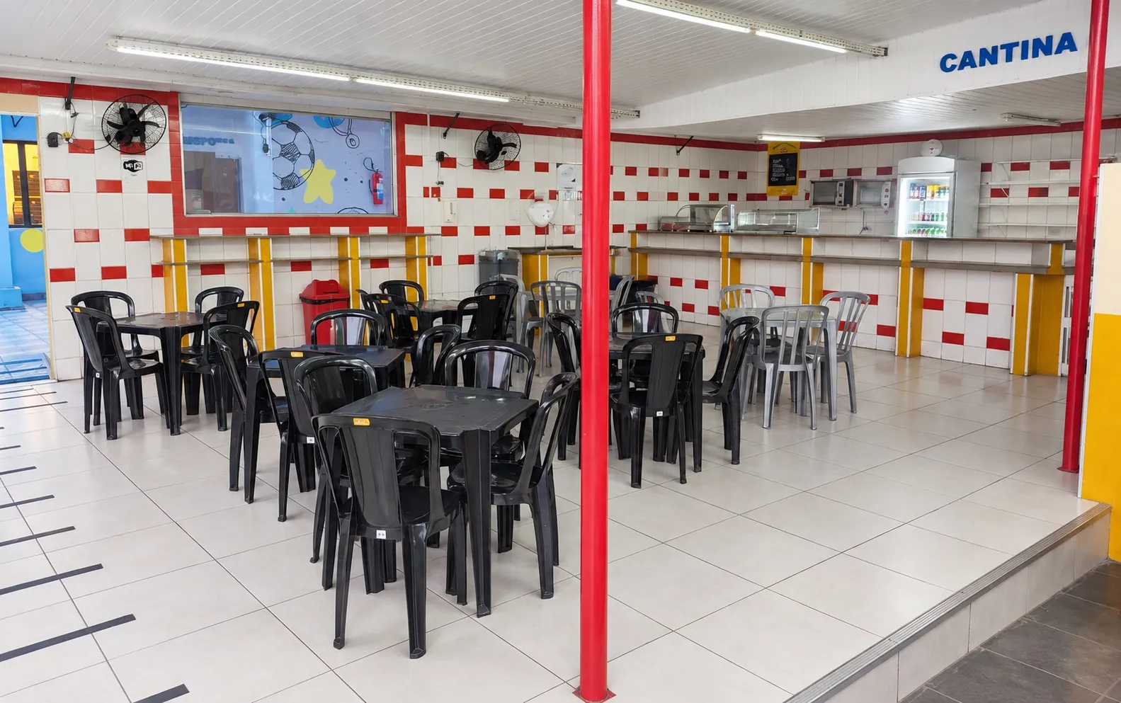Cantina e refeitório do colégio
